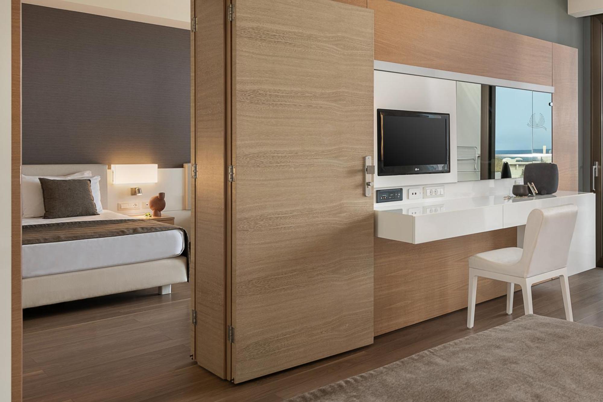 Отель Avra Imperial Resort & Spa 5*